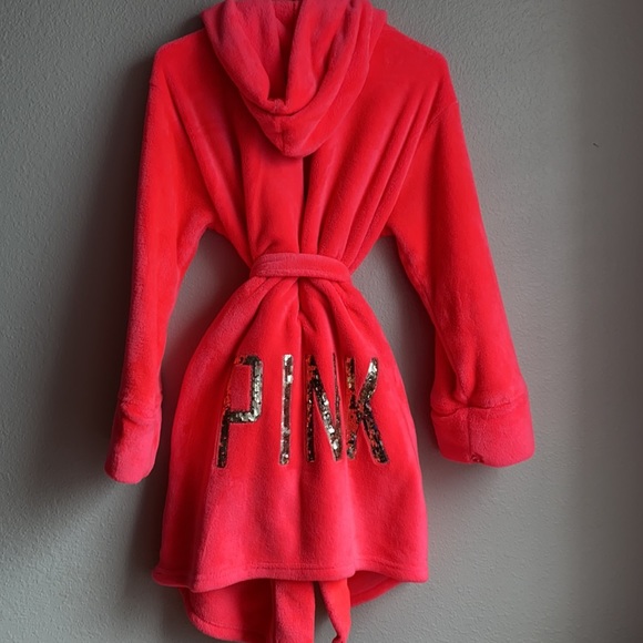 Victoria's Secret Other - Super soft Robe with pockets